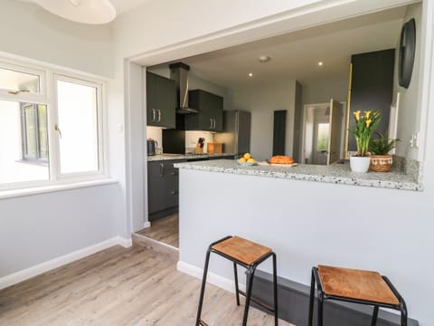 Fridge, dishwasher, electric kettle, toaster