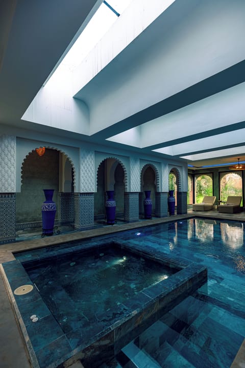 Couples treatment rooms, hot tub, steam room, Turkish bath