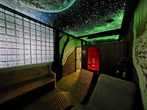 Steam room, body treatments, aromatherapy, hot stone massages