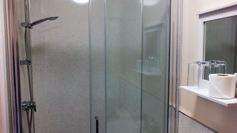 Basic Double or Twin Room, Ensuite, Sea View (Double or Twin Room)