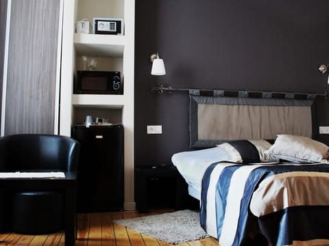 Superior Double Room, Private Bathroom, Garden View