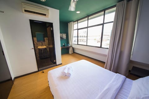 Basic Double Room | Iron/ironing board (on request), WiFi (free), bed sheets