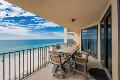 Condo, 3 Bedrooms | Outdoor dining