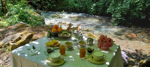 Free daily cooked-to-order breakfast