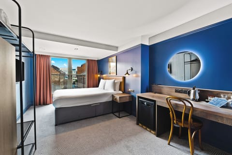 Classic Double Room | In-room safe, desk, laptop workspace, blackout drapes