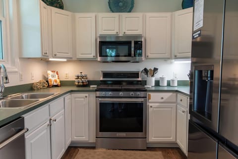 House, Multiple Beds, Fireplace, Beach View | Private kitchen | Fridge, microwave, oven, stovetop