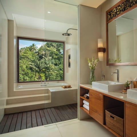 Valley Suite With Pool View | Bathroom | Separate tub and shower, deep soaking tub, rainfall showerhead