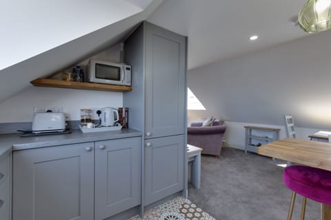 Fridge, dishwasher, electric kettle, toaster