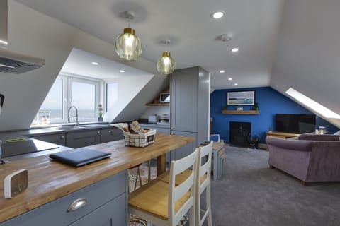 Fridge, dishwasher, electric kettle, toaster