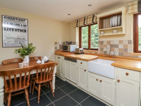 Fridge, dishwasher, electric kettle, toaster