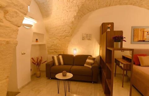 Camera Calithea | Living area | 30-inch Smart TV with satellite channels, TV