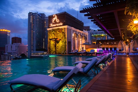 Outdoor pool, sun loungers