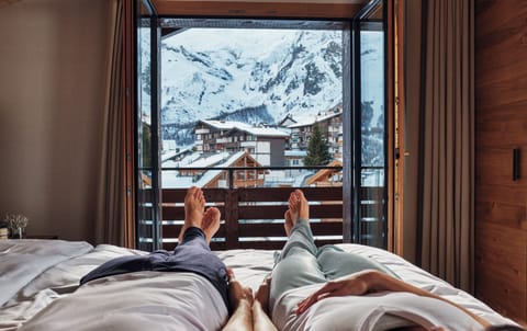 Signature Suite (Various Bedtypes) | 1 bedroom, premium bedding, free minibar items, in-room safe