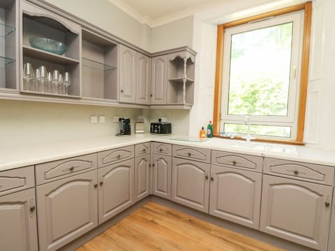 Fridge, electric kettle, toaster, cookware/dishes/utensils