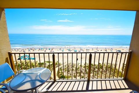 Condo, 1 Bedroom | Property grounds