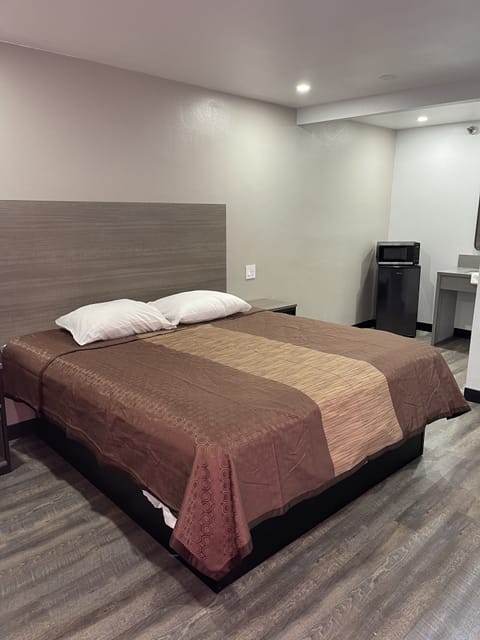 Comfort Single Room | WiFi (free)