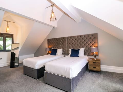 Cottage | Interior