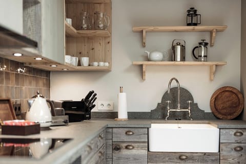 Luxury Penthouse, Balcony, Mountain View | Private kitchen | Full-size fridge, microwave, oven, stovetop