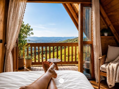 Premium Cabin | 2 bedrooms, Egyptian cotton sheets, premium bedding, desk
