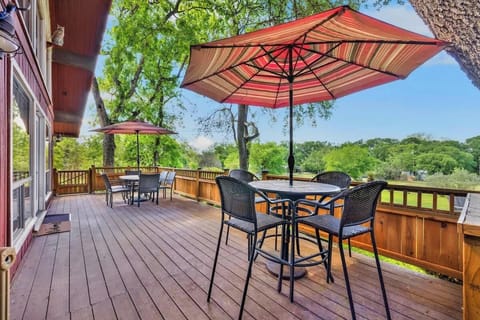 House, Multiple Beds, Hot Tub (324 Waterway Pass) | Outdoor dining