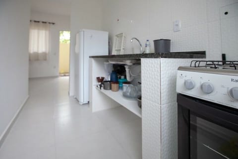 Deluxe Apartment | Private kitchen | Fridge, microwave, oven, coffee/tea maker