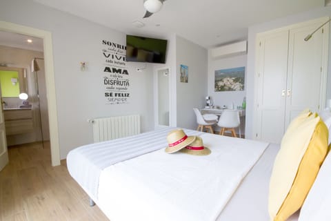 Deluxe Double or Twin Room, 1 Bedroom, Non Smoking, Valley View | In-room safe, individually decorated, individually furnished