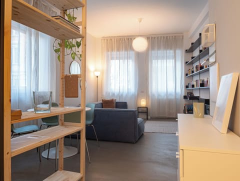 Apartment | Living area | Flat-screen TV
