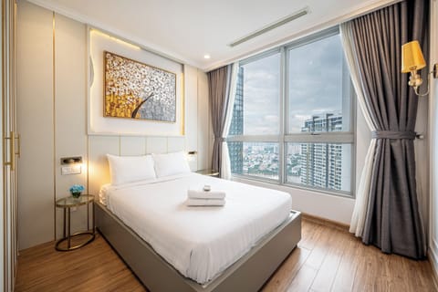 Premium Apartment, 4 Bedrooms, City View | Premium bedding, down comforters, pillowtop beds, minibar