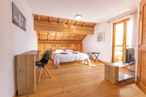 Comfort Room, Non Smoking, Pets Allowed | Blackout drapes, free WiFi, bed sheets