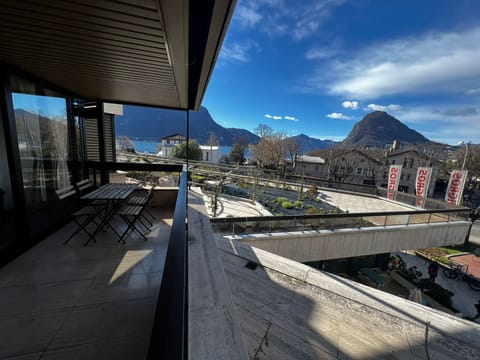 Apartment, 2 Bedrooms, Balcony, Lake View | Balcony