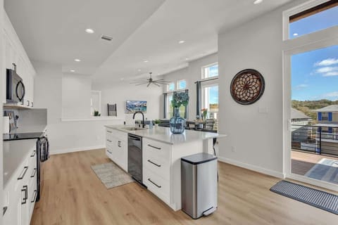 House, Multiple Beds, Pool Access (502 Venture Blvd S) | Private kitchen | Coffee/tea maker, electric kettle