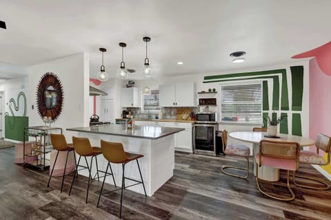 House, Multiple Beds, Hot Tub (130 Maple Blue) | Private kitchen | Coffee/tea maker