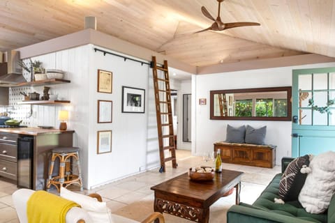 Condo (2 Bedrooms) | Front of property
