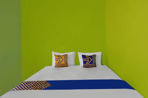 Economy Double Room | Desk, laptop workspace, free WiFi, bed sheets