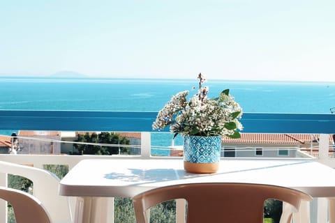 Apartment, 2 Bedrooms, Smoking, Balcony | Outdoor dining