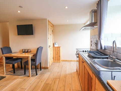 Fridge, electric kettle, toaster, cookware/dishes/utensils