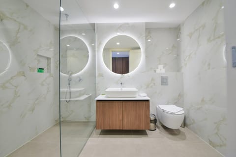 Shower, free toiletries, hair dryer, bathrobes