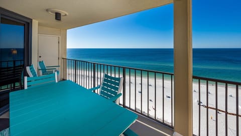 Condo, 3 Bedrooms | Property grounds