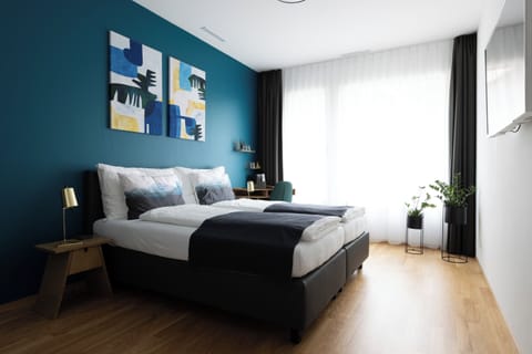 Standard Double or Twin Room | Memory foam beds, desk, laptop workspace, blackout drapes