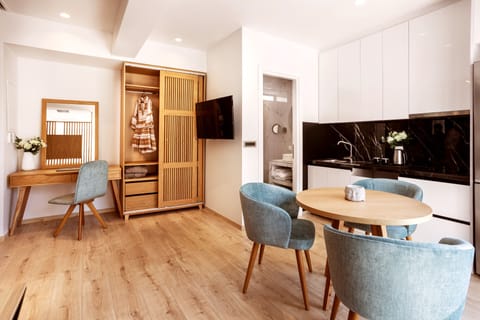 City Studio Suite | Egyptian cotton sheets, premium bedding, desk, laptop workspace