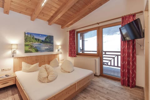 Standard Double Room, Balcony, Mountain View | In-room safe, desk, free WiFi, bed sheets