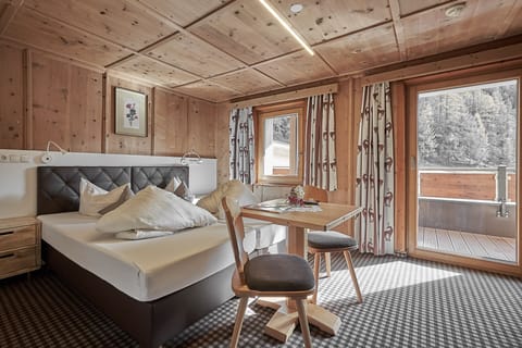 Superior Double Room, Balcony, Mountain View | In-room safe, desk, free WiFi, bed sheets