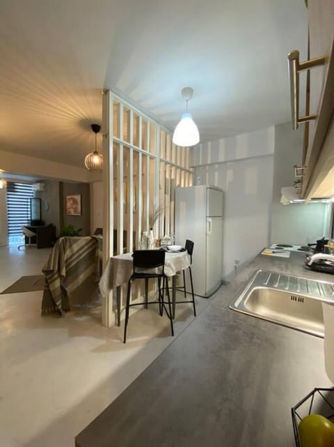 House, Smoking | 2 bedrooms, desk