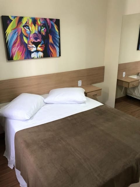 Executive Suite | Hypo-allergenic bedding, individually furnished, desk, laptop workspace