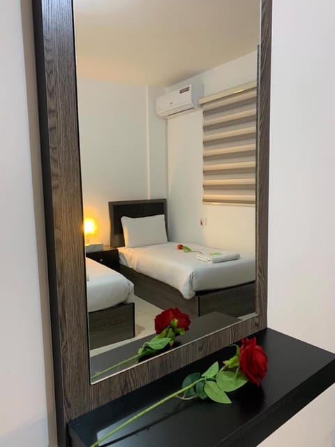 City Twin Room, 1 Bedroom | Private kitchen | Coffee/tea maker