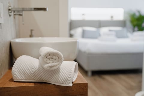 Comfort Double Room | Premium bedding, down comforters, free minibar, individually decorated