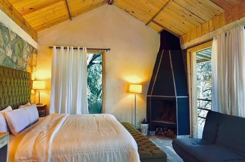 Cabin | 1 bedroom, desk, blackout drapes, iron/ironing board