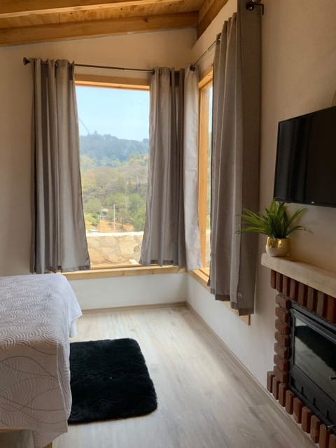 Cabin | 1 bedroom, blackout drapes, iron/ironing board, free WiFi