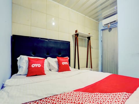 Standard Double Room | WiFi (free), bed sheets