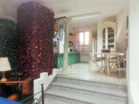 Deluxe Villa | Living area | Computer monitors, printers